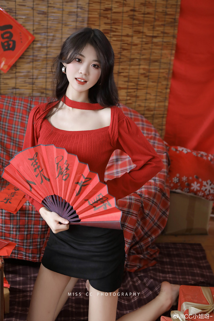 张凌赫主演《这一秒过火》引争议：长剧变短剧，剧情是否过火？